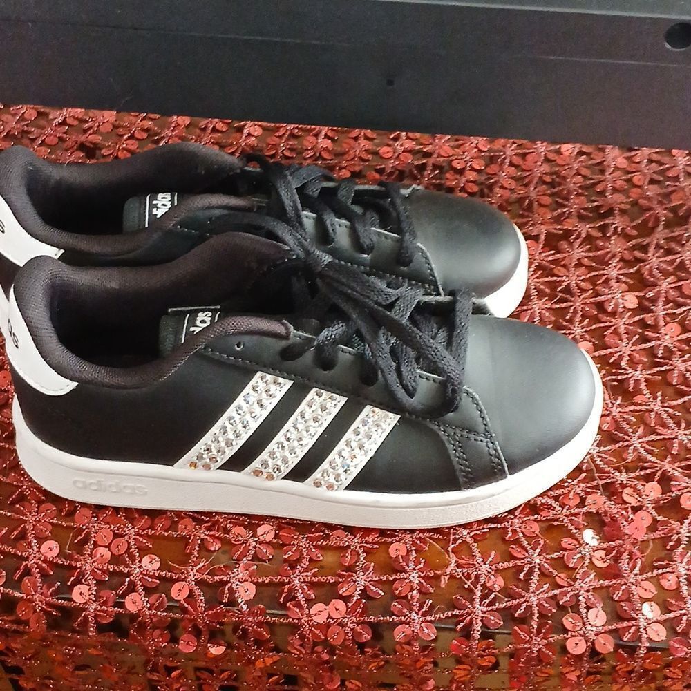 Adidas   - Picture 3 of 6